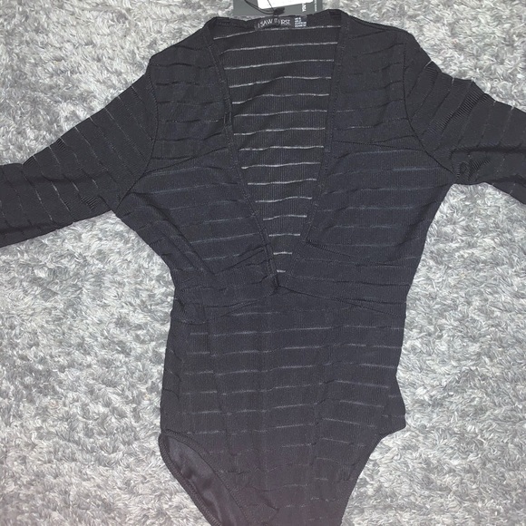 black plunge neck body suit - Picture 5 of 7